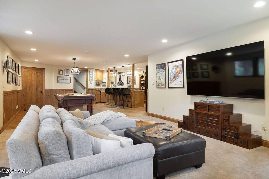 Family/game room
