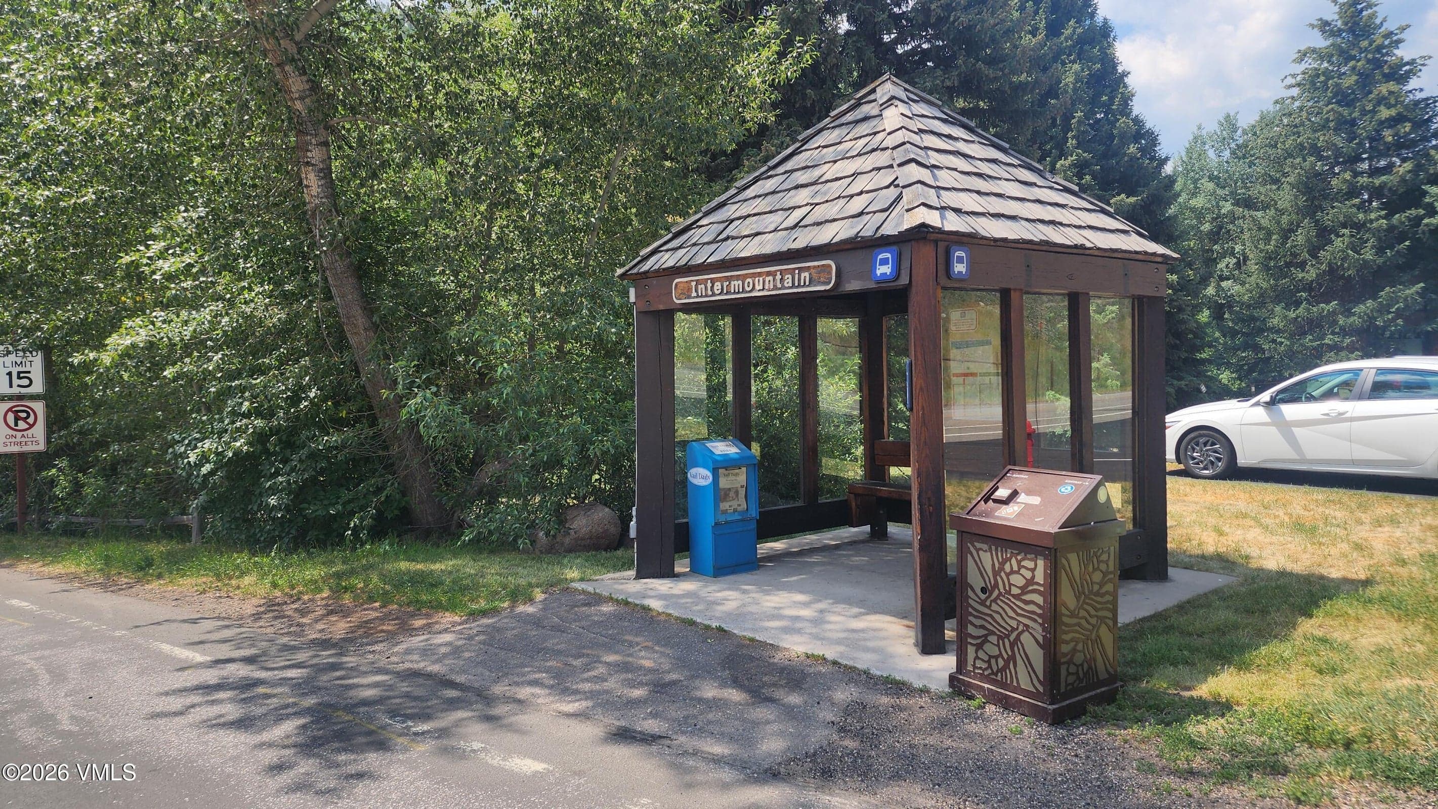 2 minute walk to the Kinnickinnnik Bus Stop