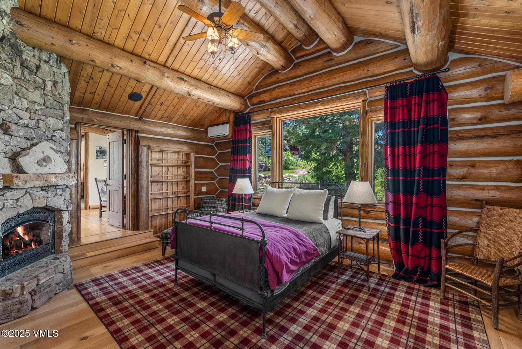 Bedroom on level 3