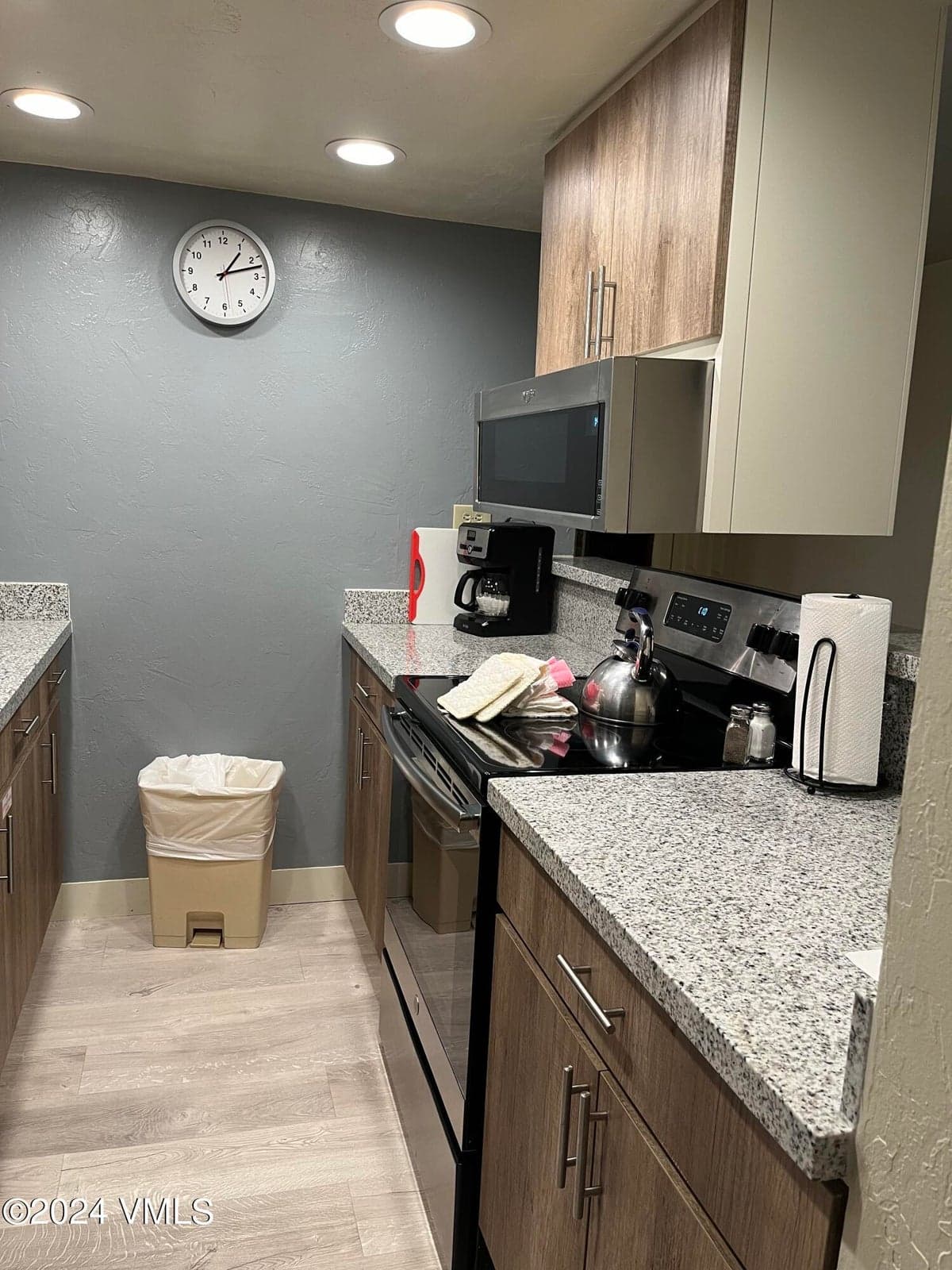 Image shows finish level. and actual residence may not be shown.