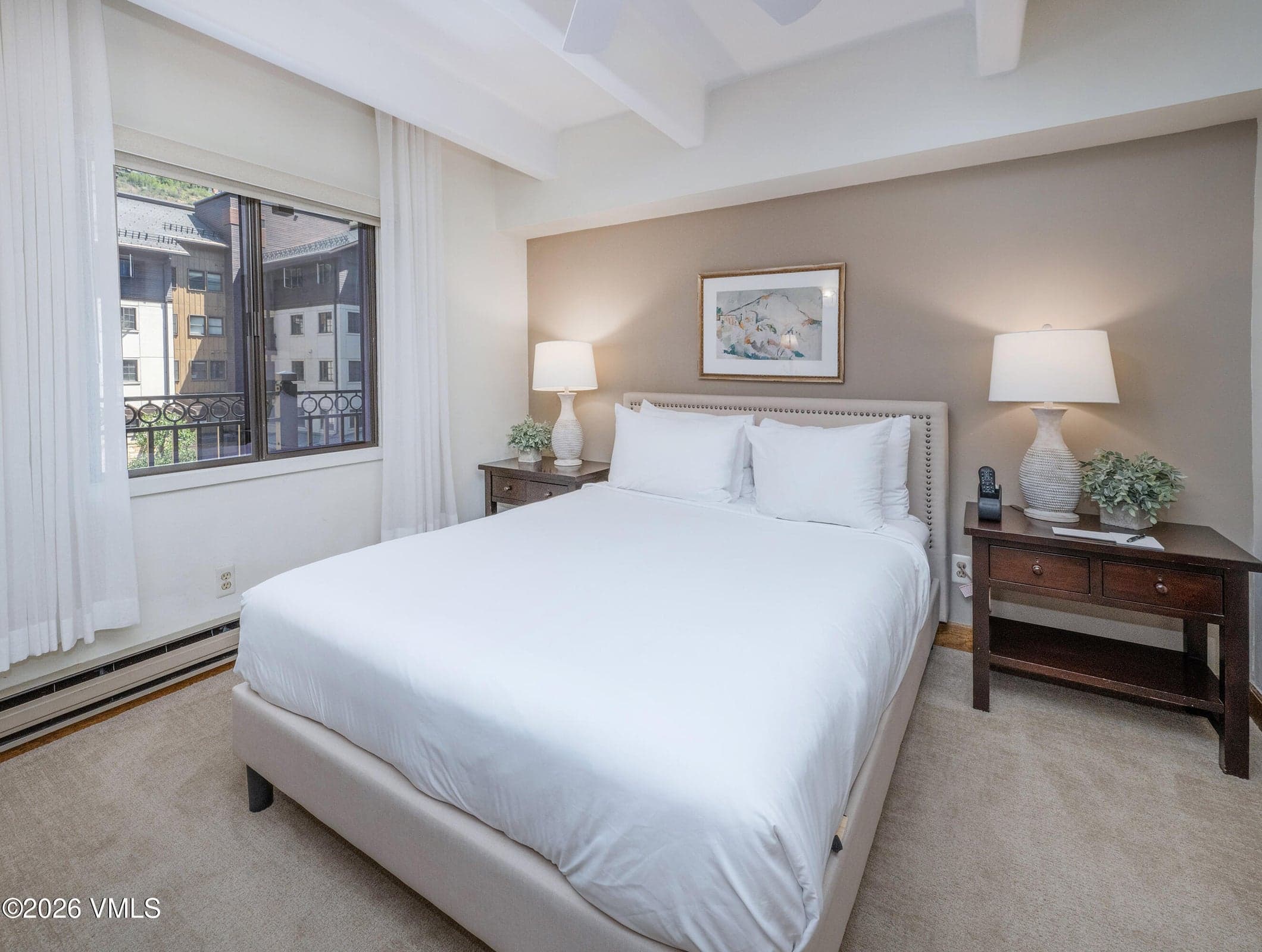 2nd Bedroom with Queen Bed