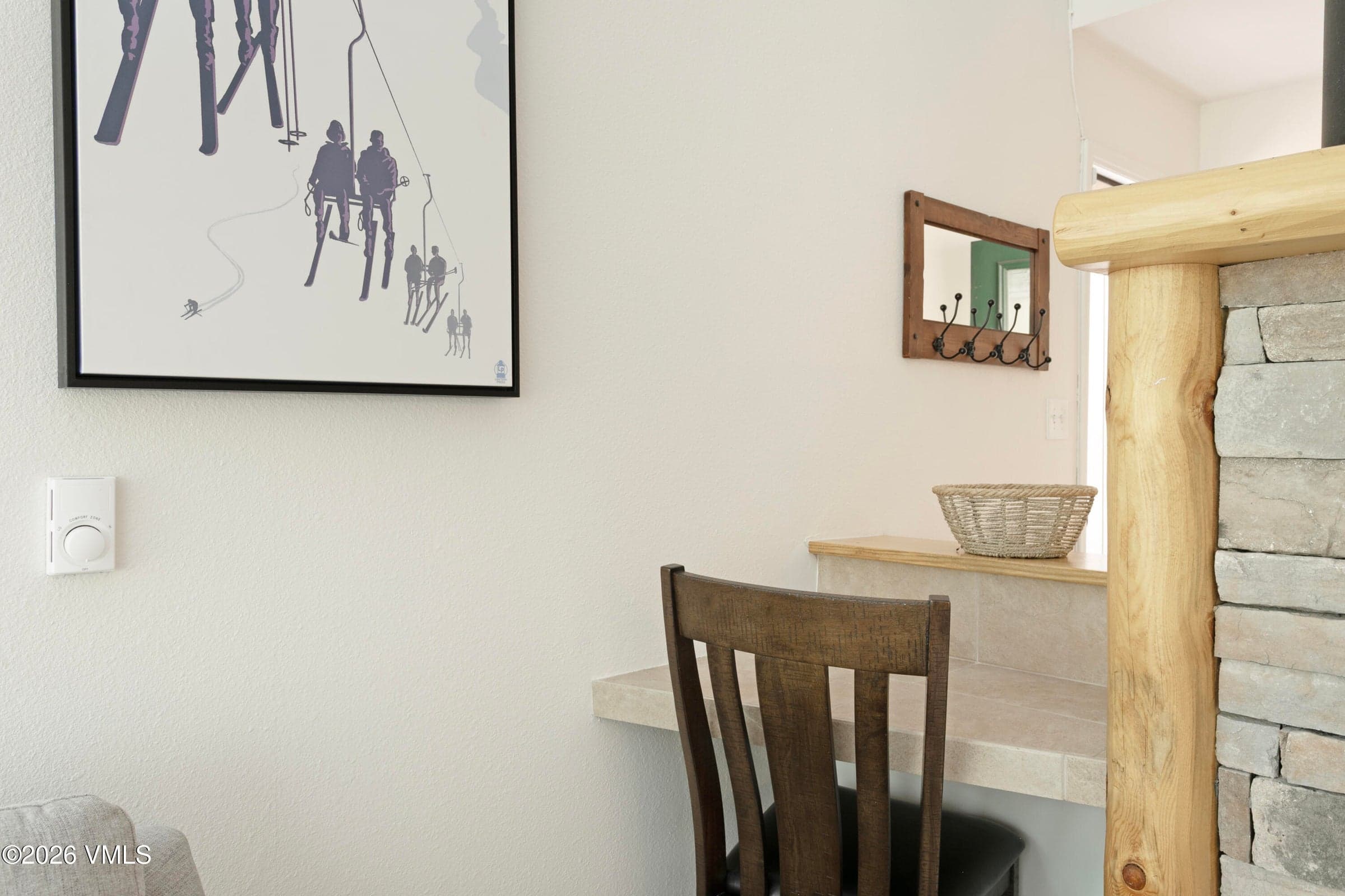 SMALL WORK SPACE IN LIVING ROOM