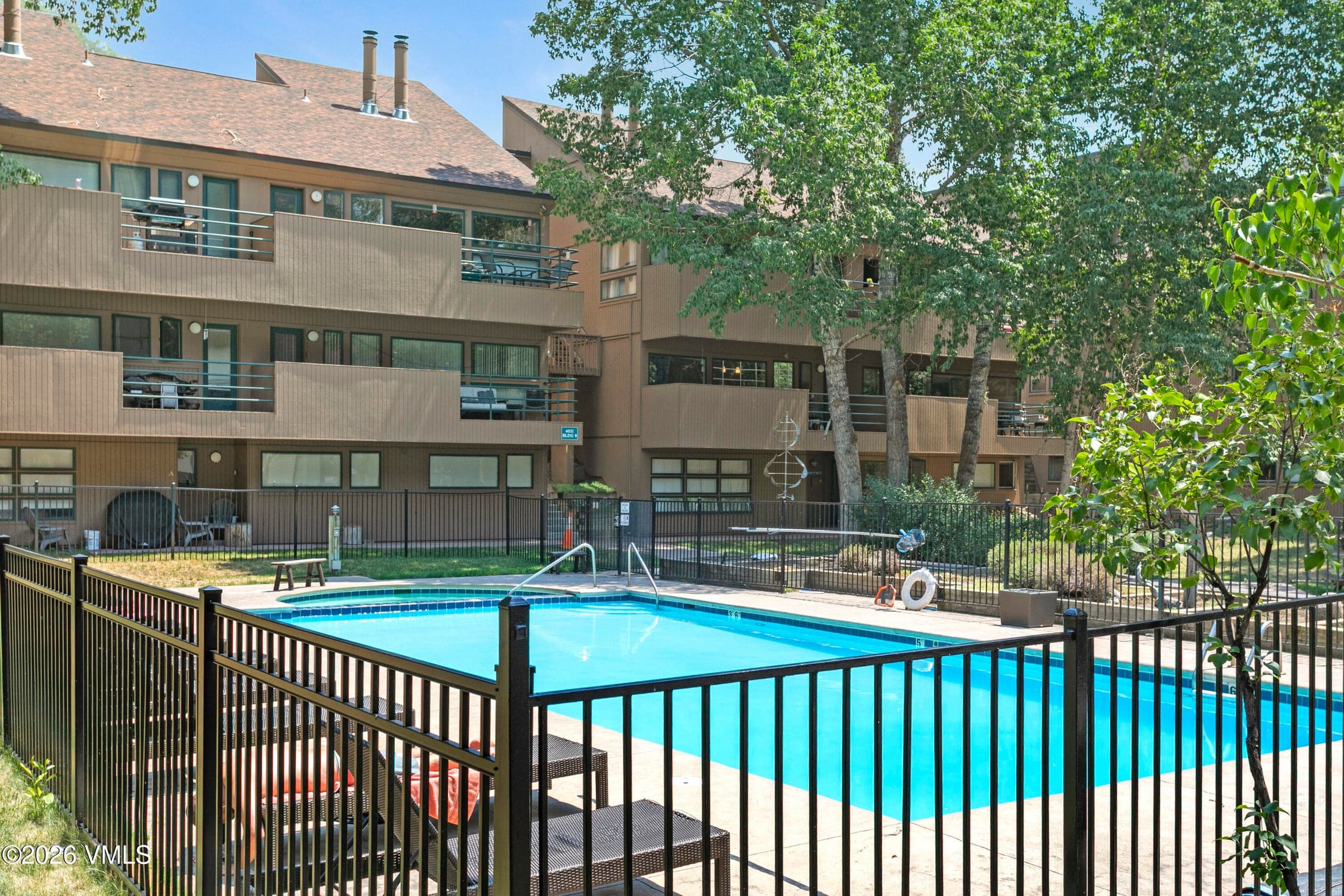 COMMON POOL