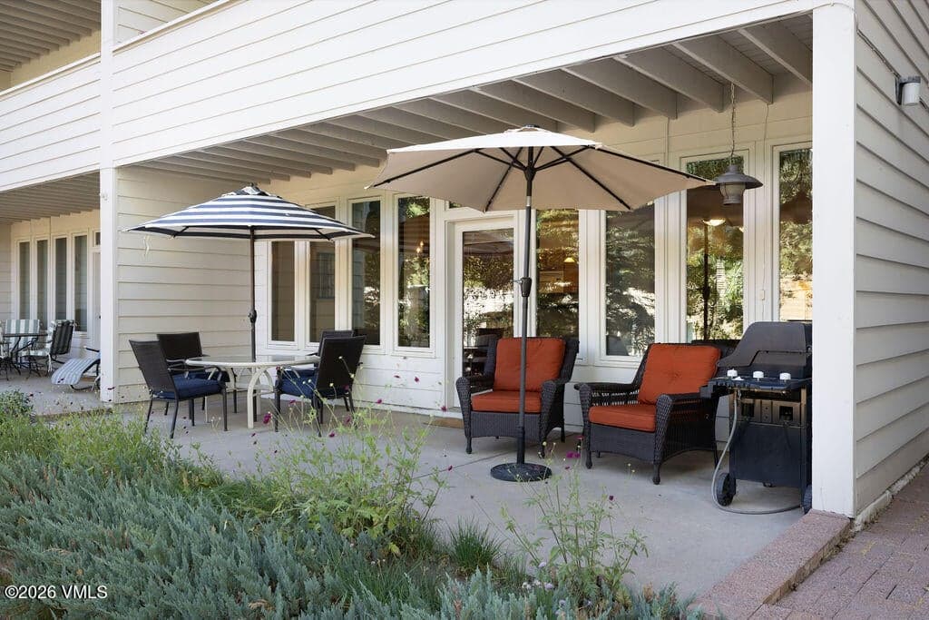 Ground floor with spacious patio